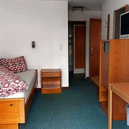 Hotel Loewen Monchaltorf Екстер'єр фото