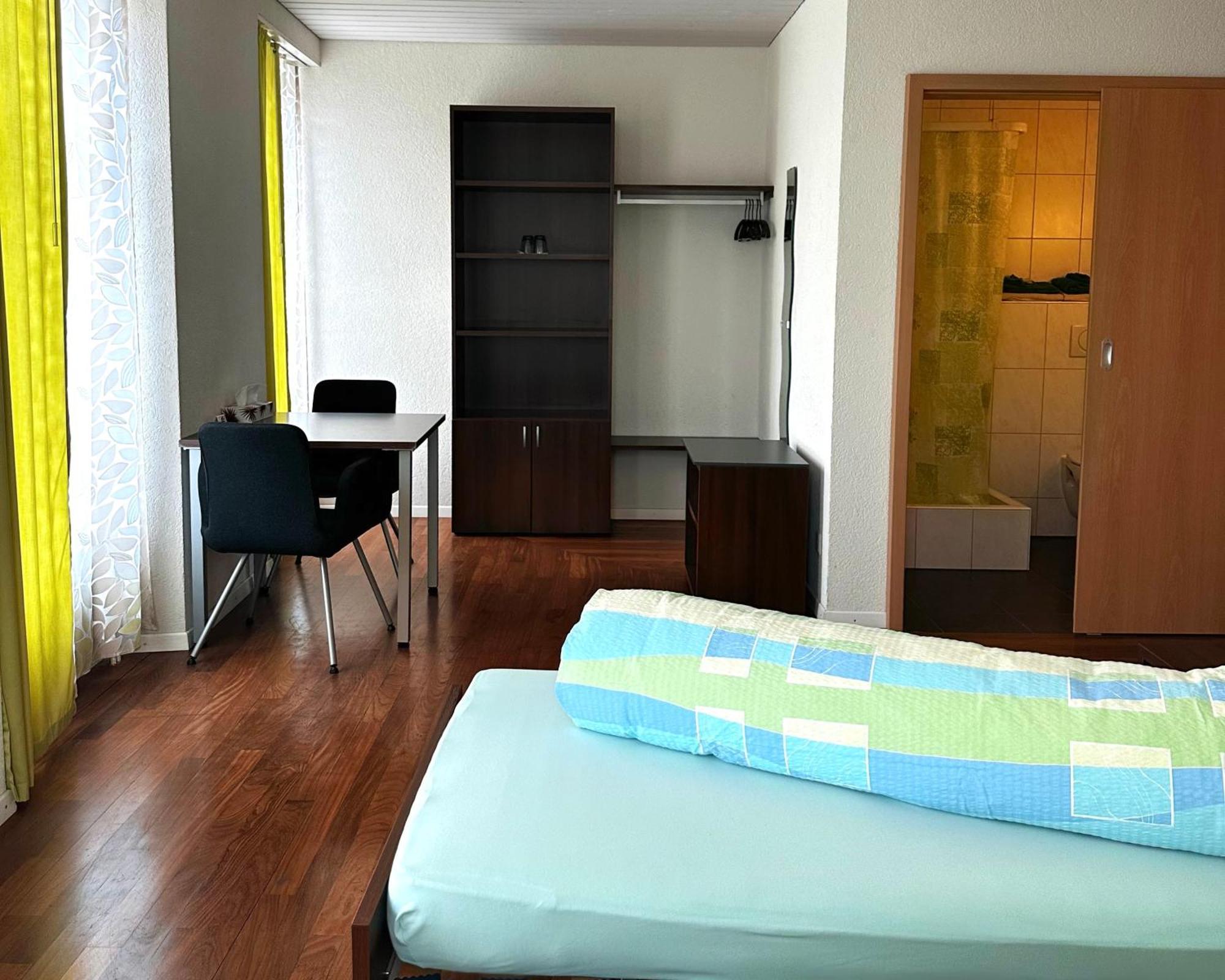 Hotel Loewen Monchaltorf Екстер'єр фото